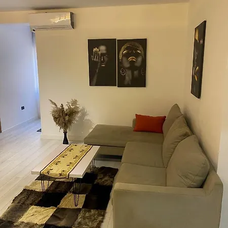 Your City Centre Апартаменты Тирана