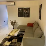 Your City Centre شقة تيرانا