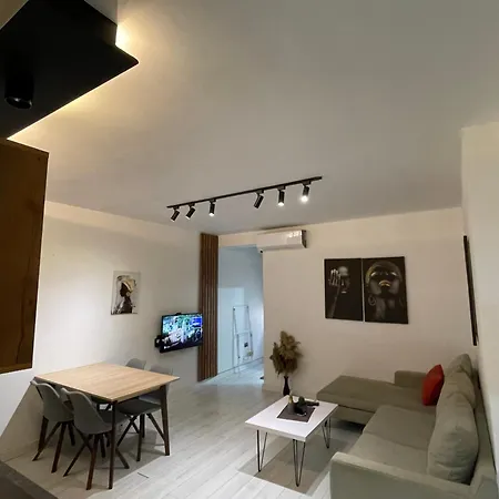 Your City Centre Apartment Tirana