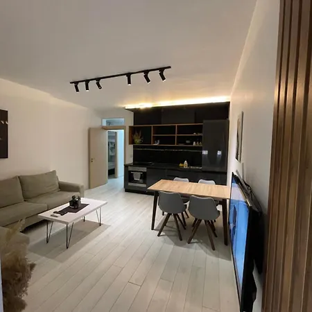 Your City Centre Apartment Tirana